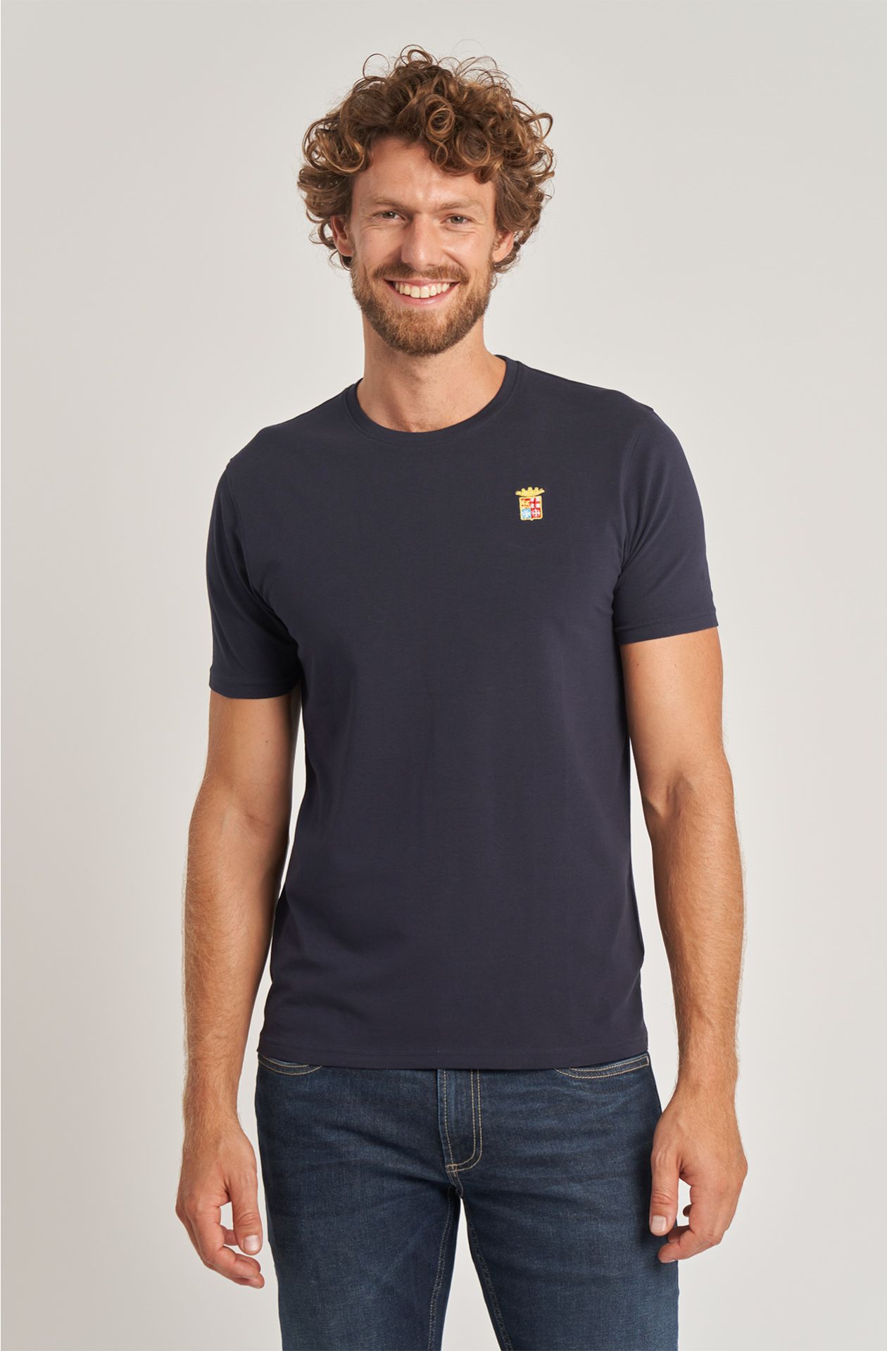 BASIC SHORT-SLEEVED ROUND-NECK T-SHIRT