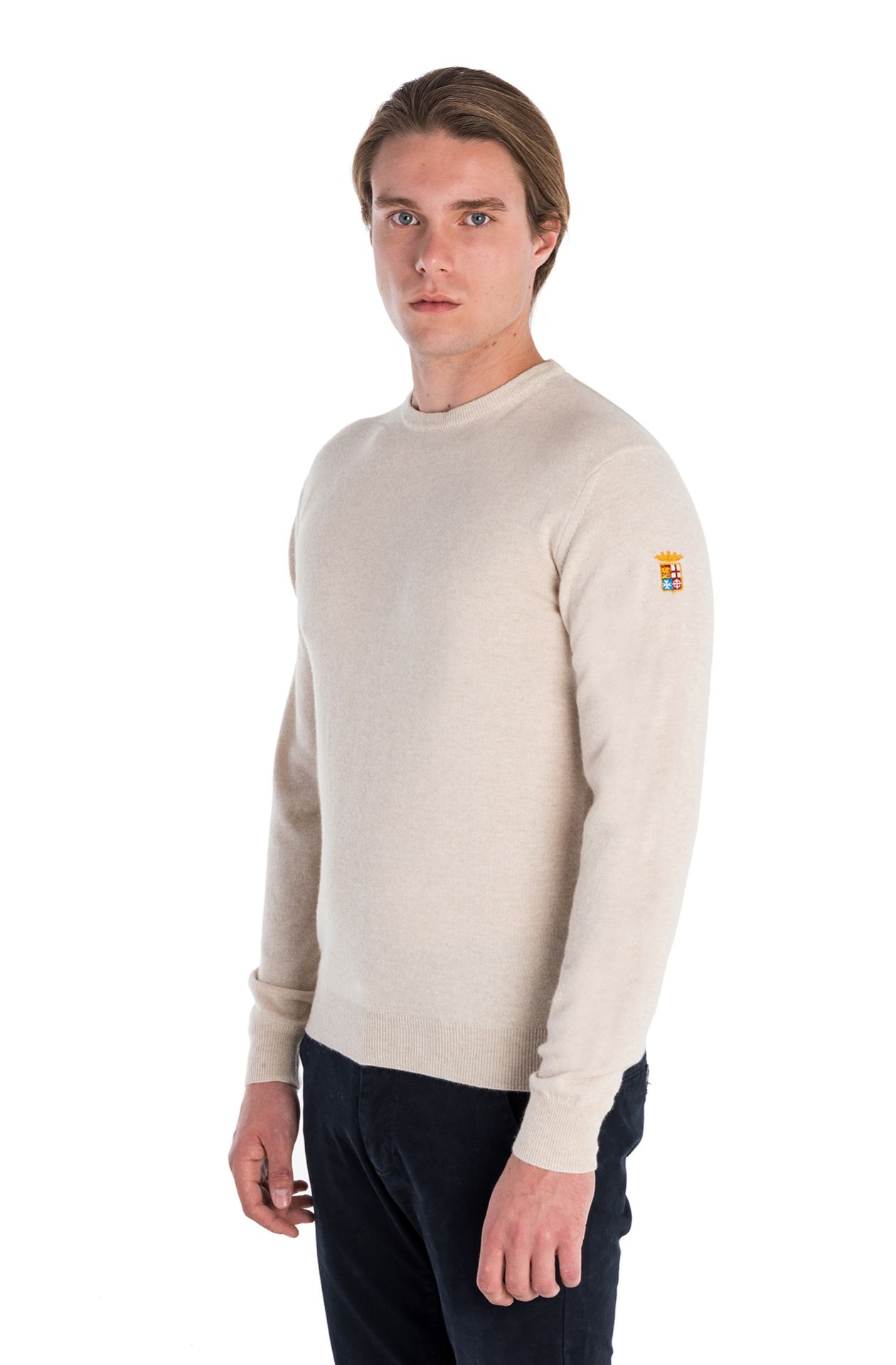 ROUND NECK SWEATER