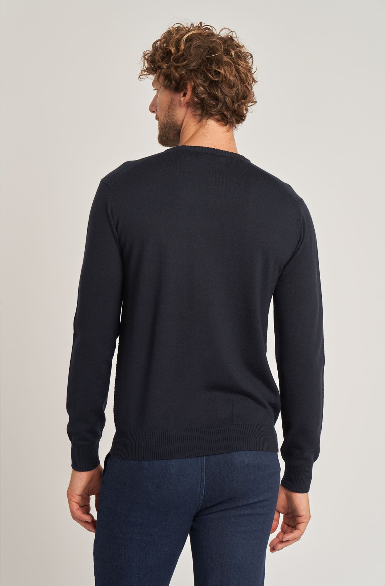 Classic men's crew-neck wool sweater