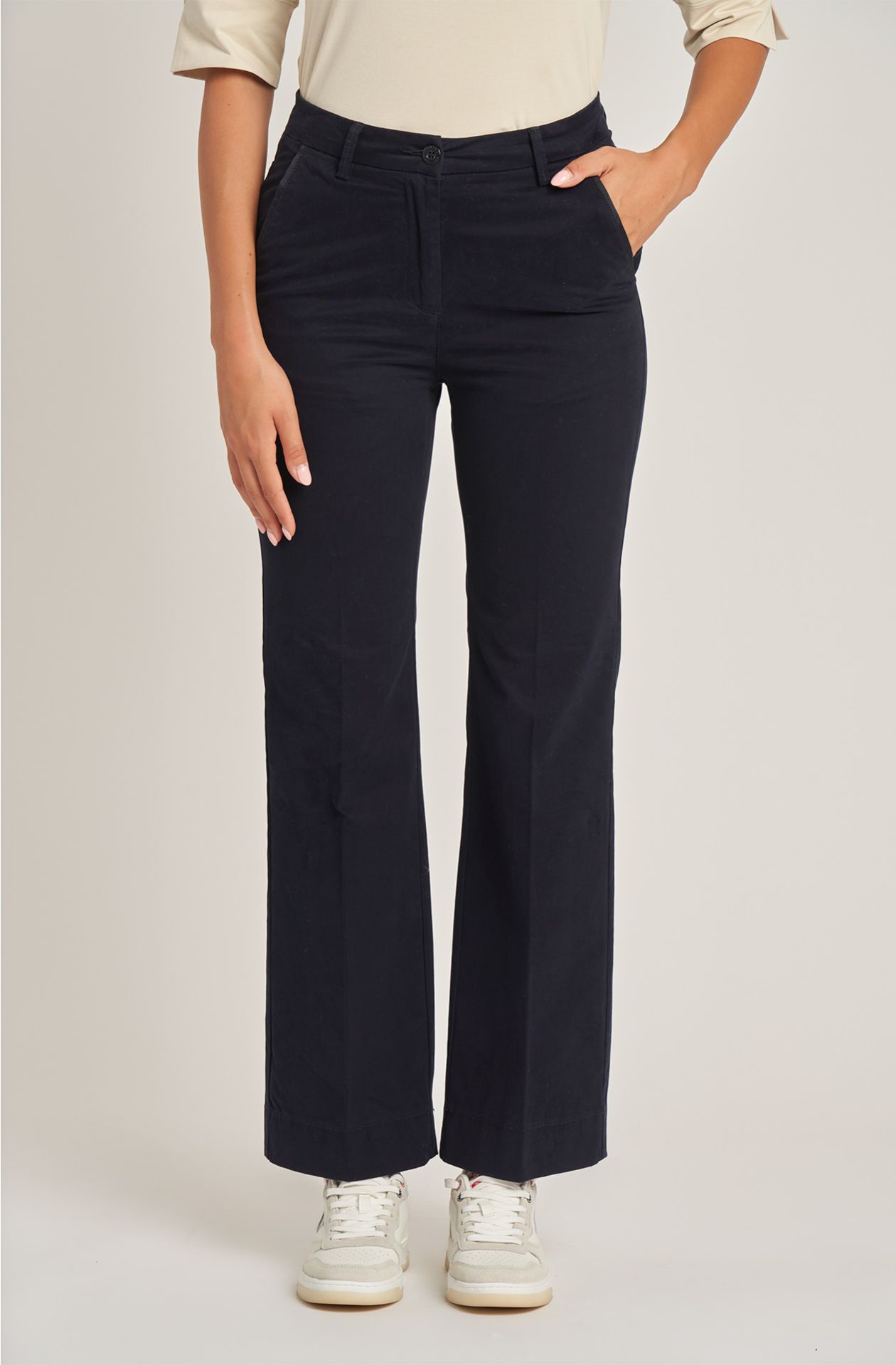 Amerigo Vespucci women's trousers in cotton