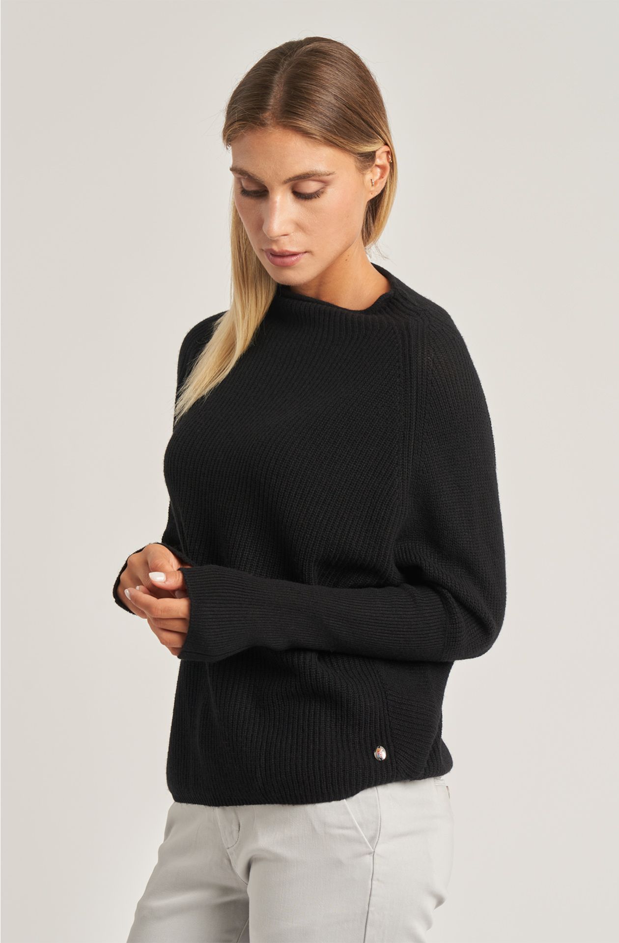 Women's wool blend sweater