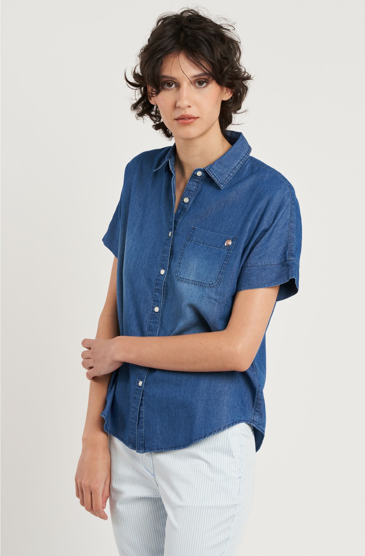 Camicia da donna in chambray leggero