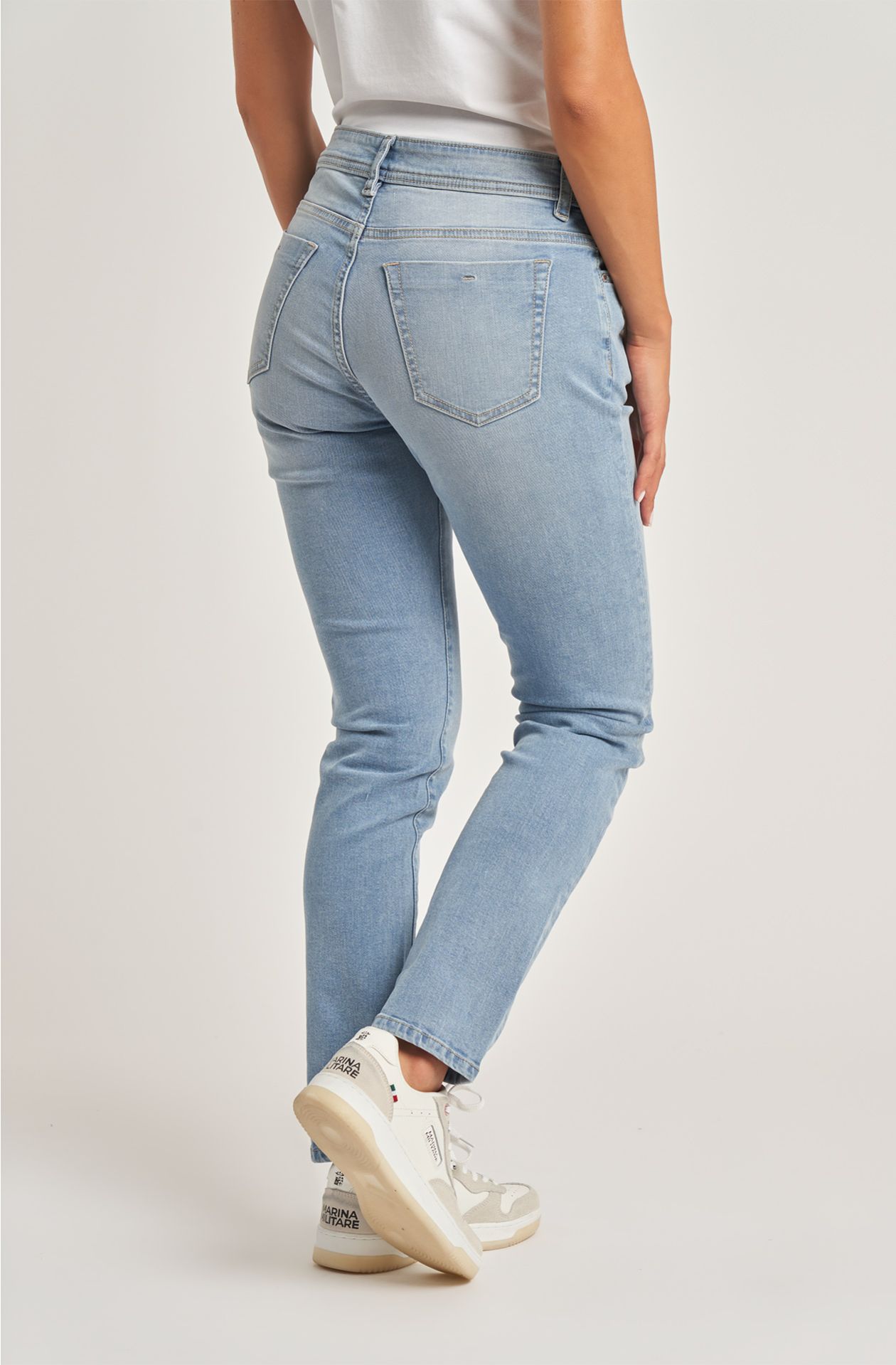 Women's essential five-pocket jeans